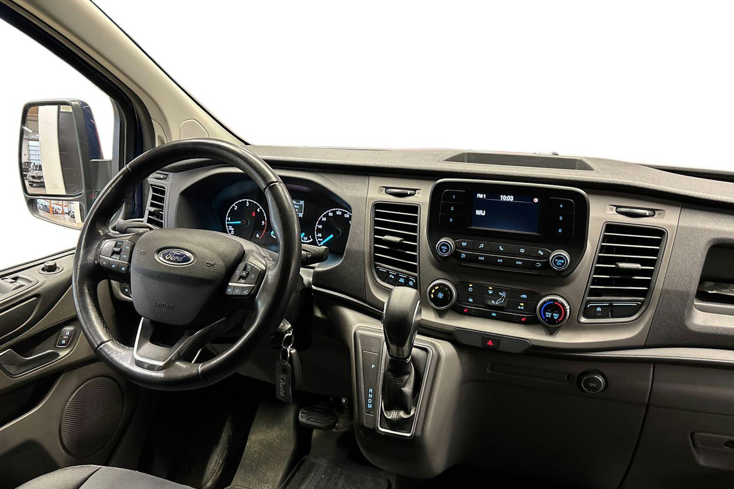 sininen Ford Transit Custom 2021 kuva 10.