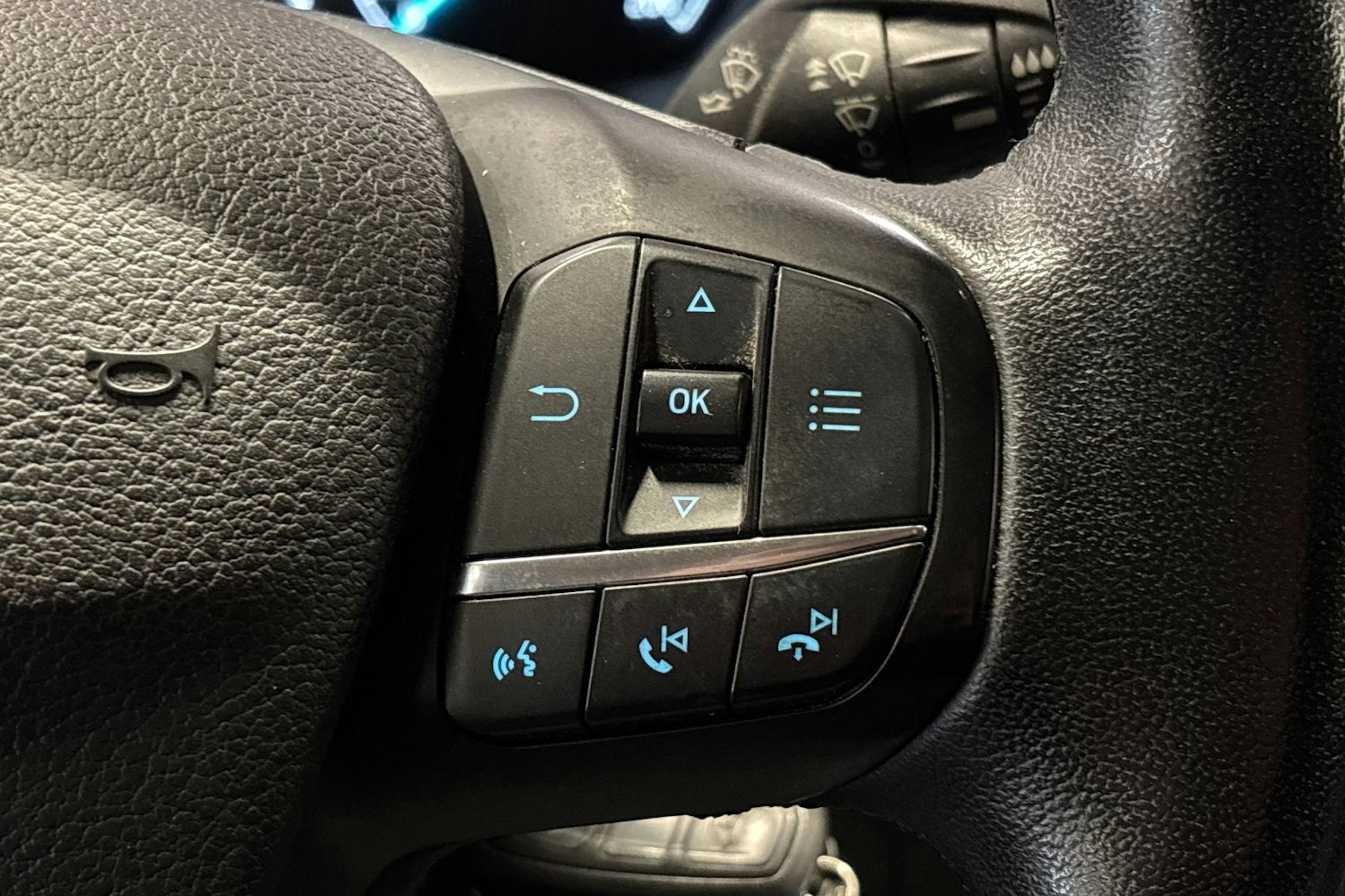 sininen Ford Transit Custom 2021 kuva 16.