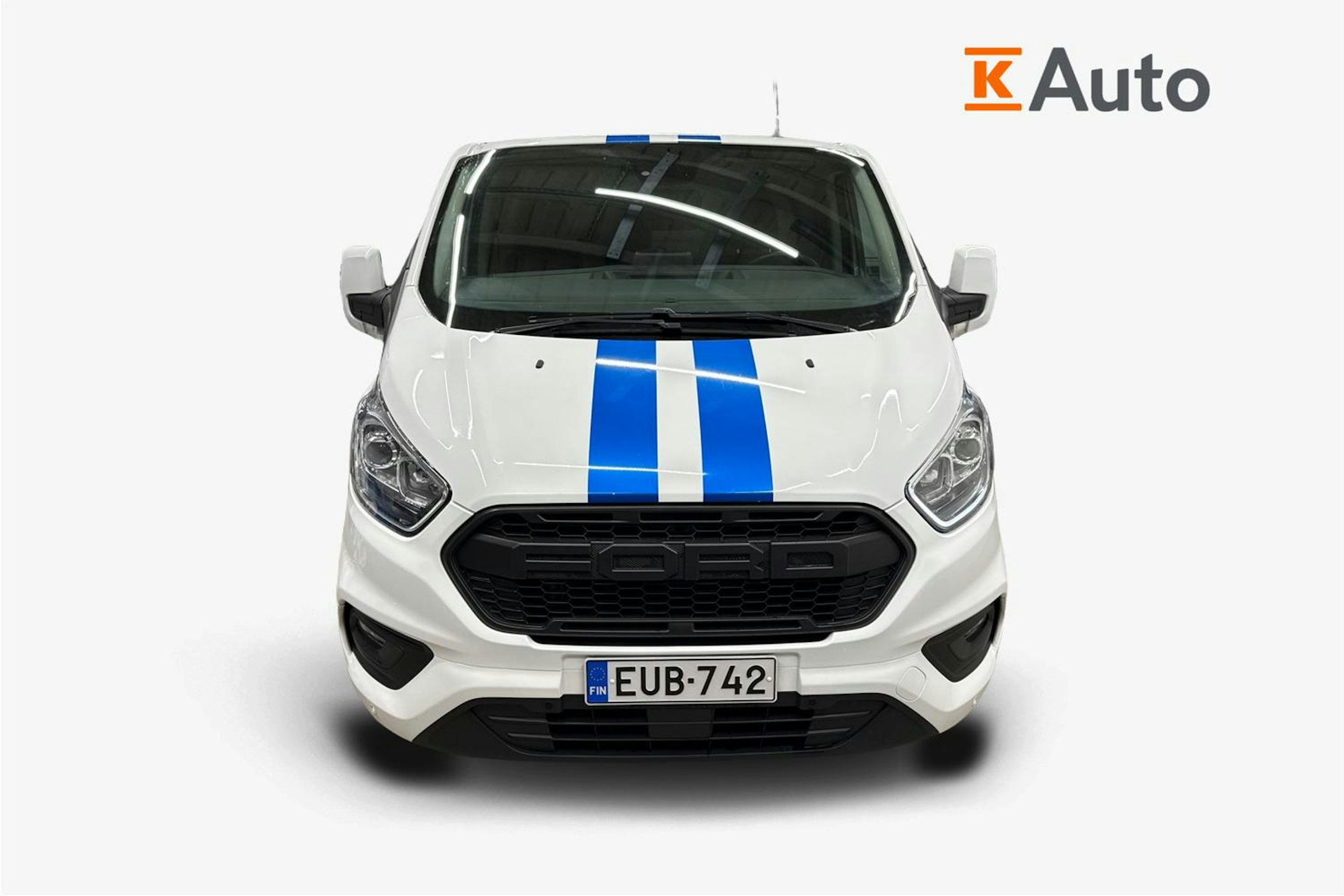 Valkoinen Ford Transit Custom 2022 kuva 5.