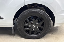 Valkoinen Ford Transit Custom 2022 kuva 11.