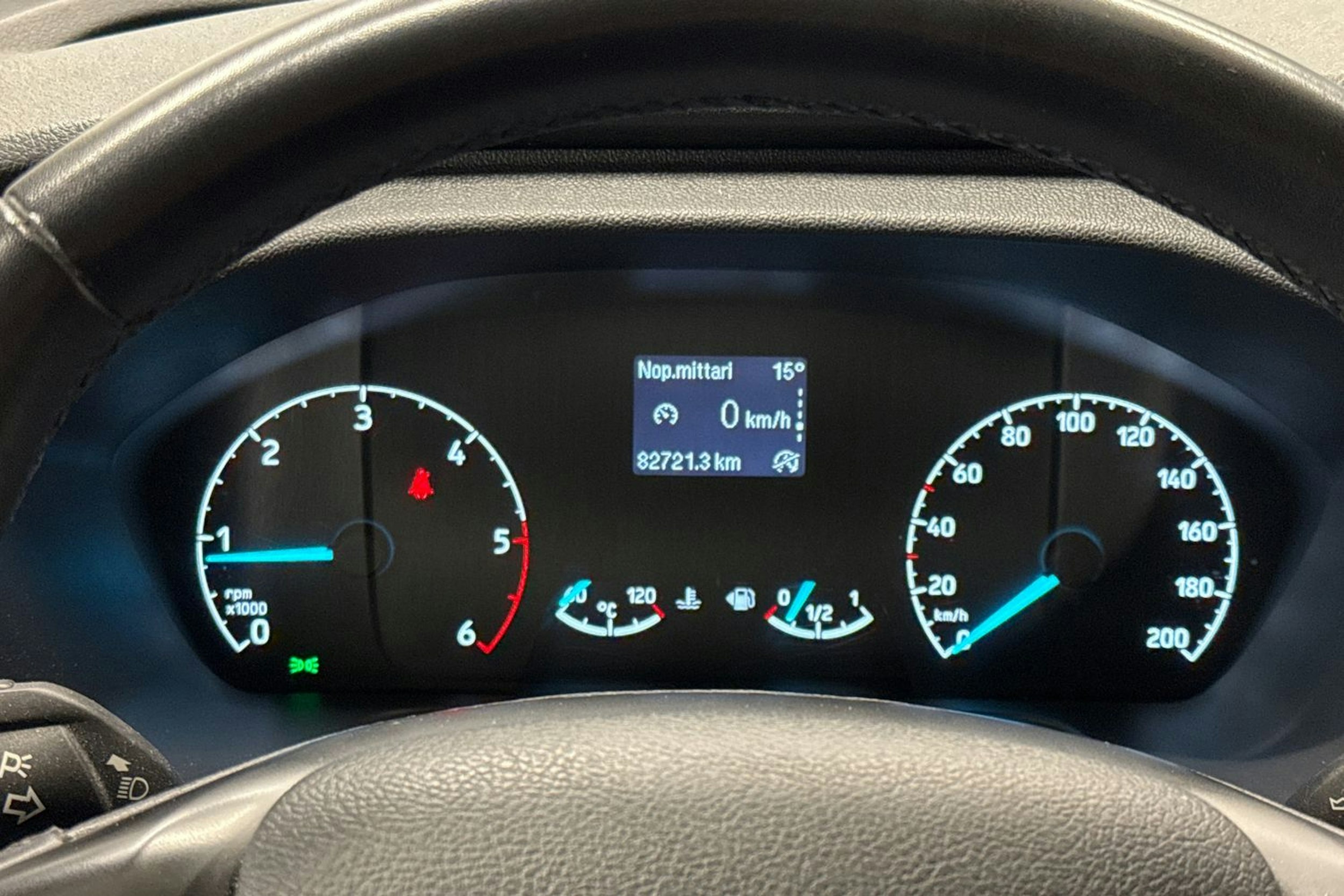 Valkoinen Ford Transit Custom 2022 kuva 20.