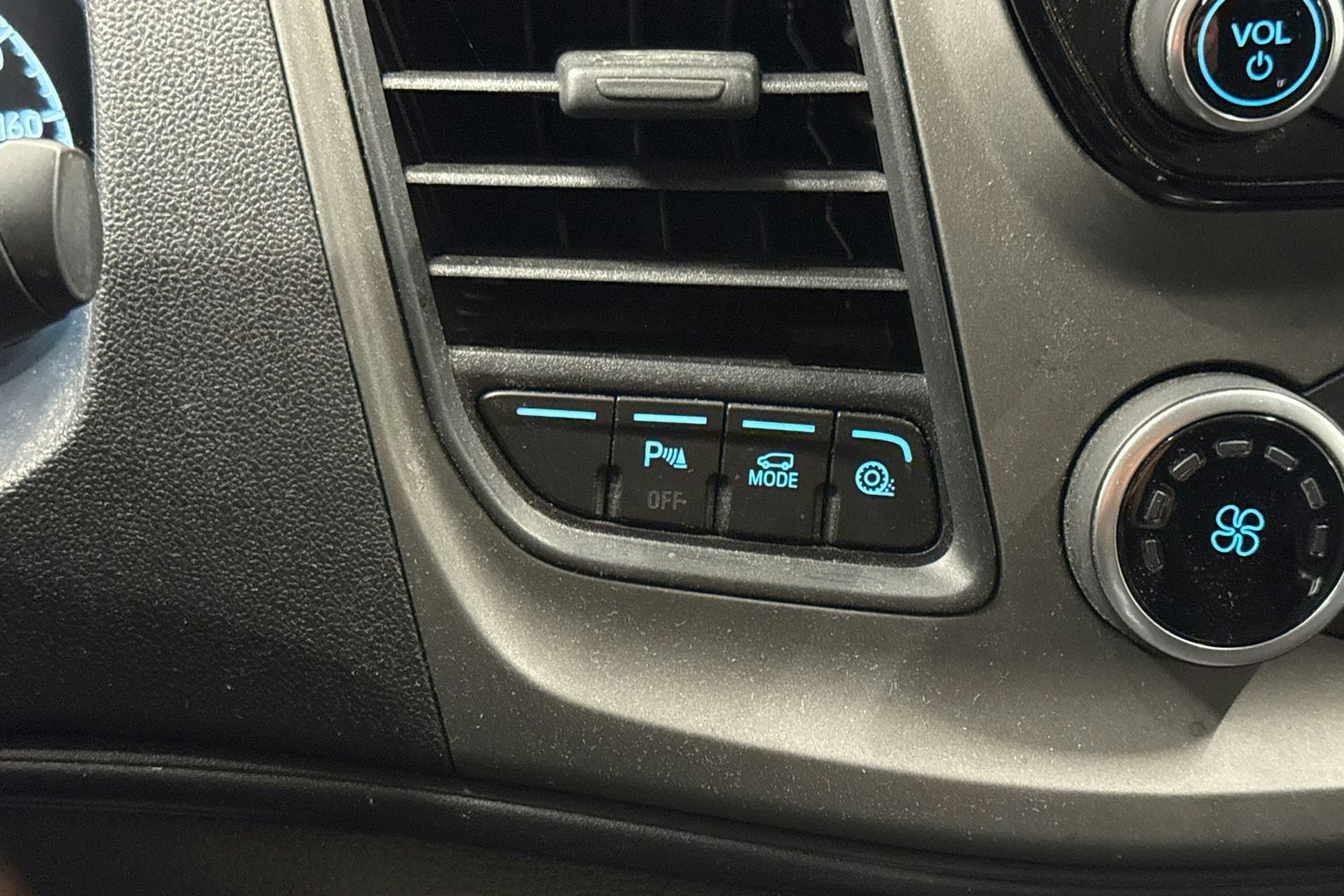 Valkoinen Ford Transit Custom 2022 kuva 21.