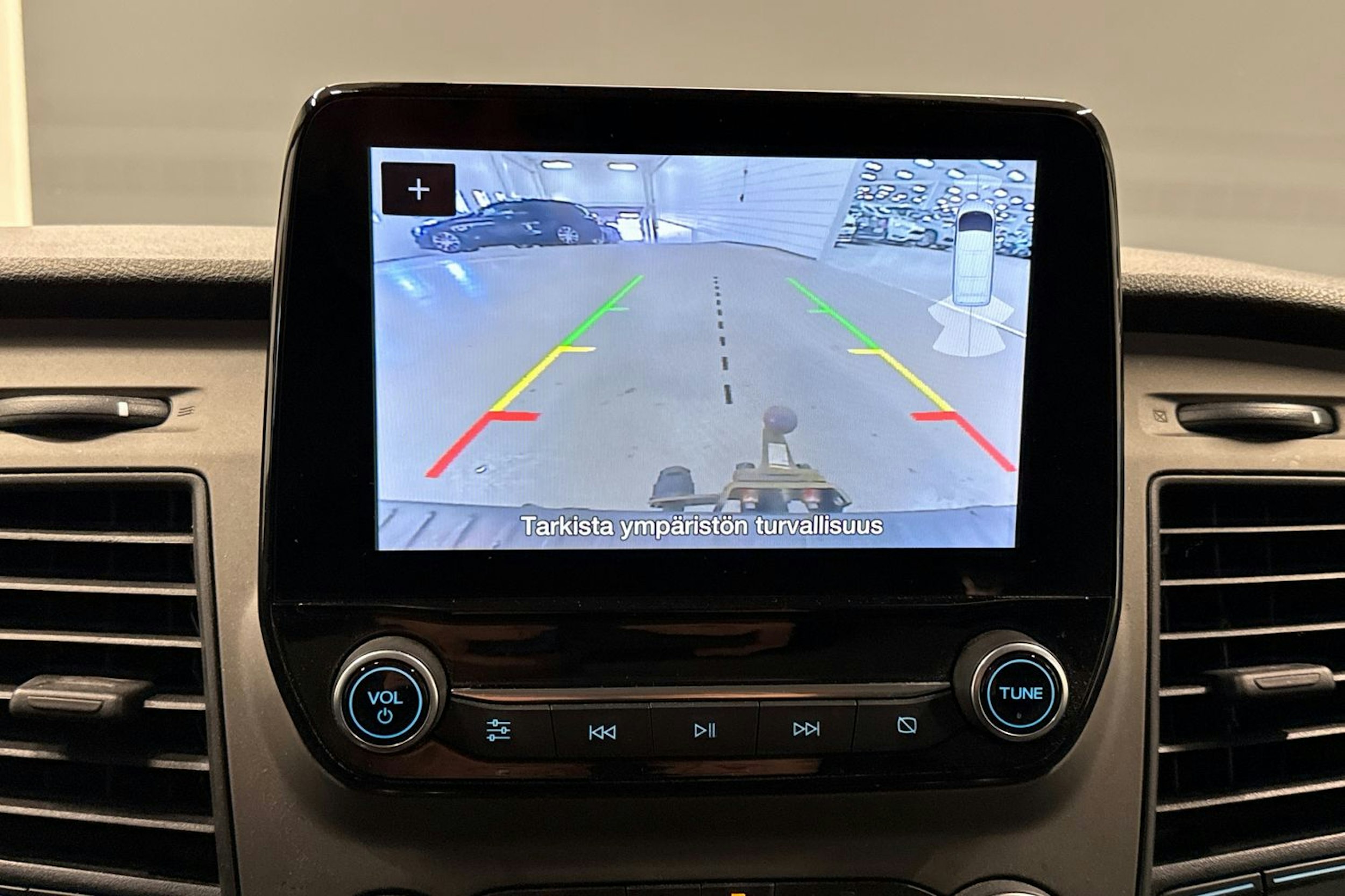 Valkoinen Ford Transit Custom 2022 kuva 22.