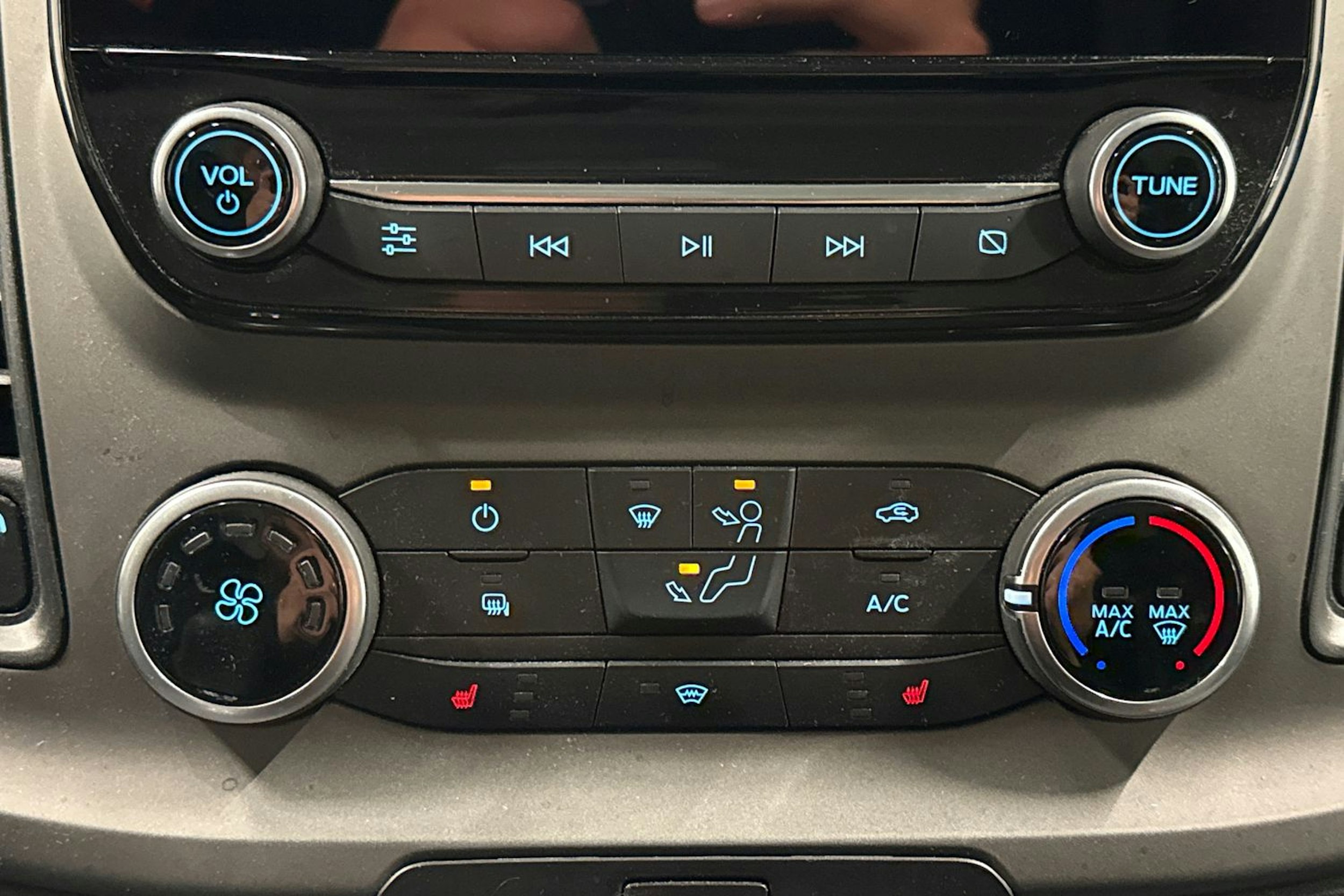 Valkoinen Ford Transit Custom 2022 kuva 24.