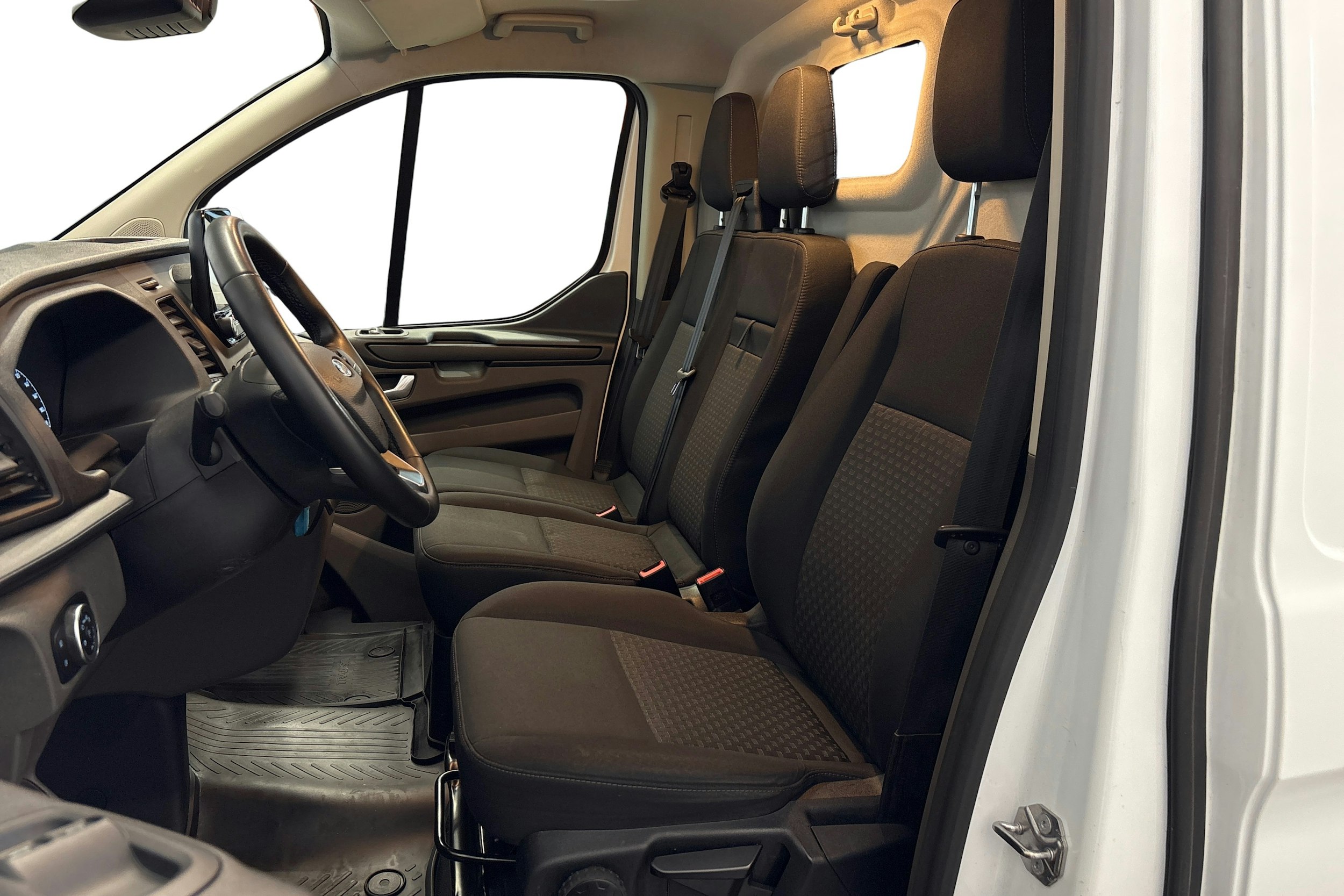 valkoinen Ford Transit Custom 2022 kuva 8.