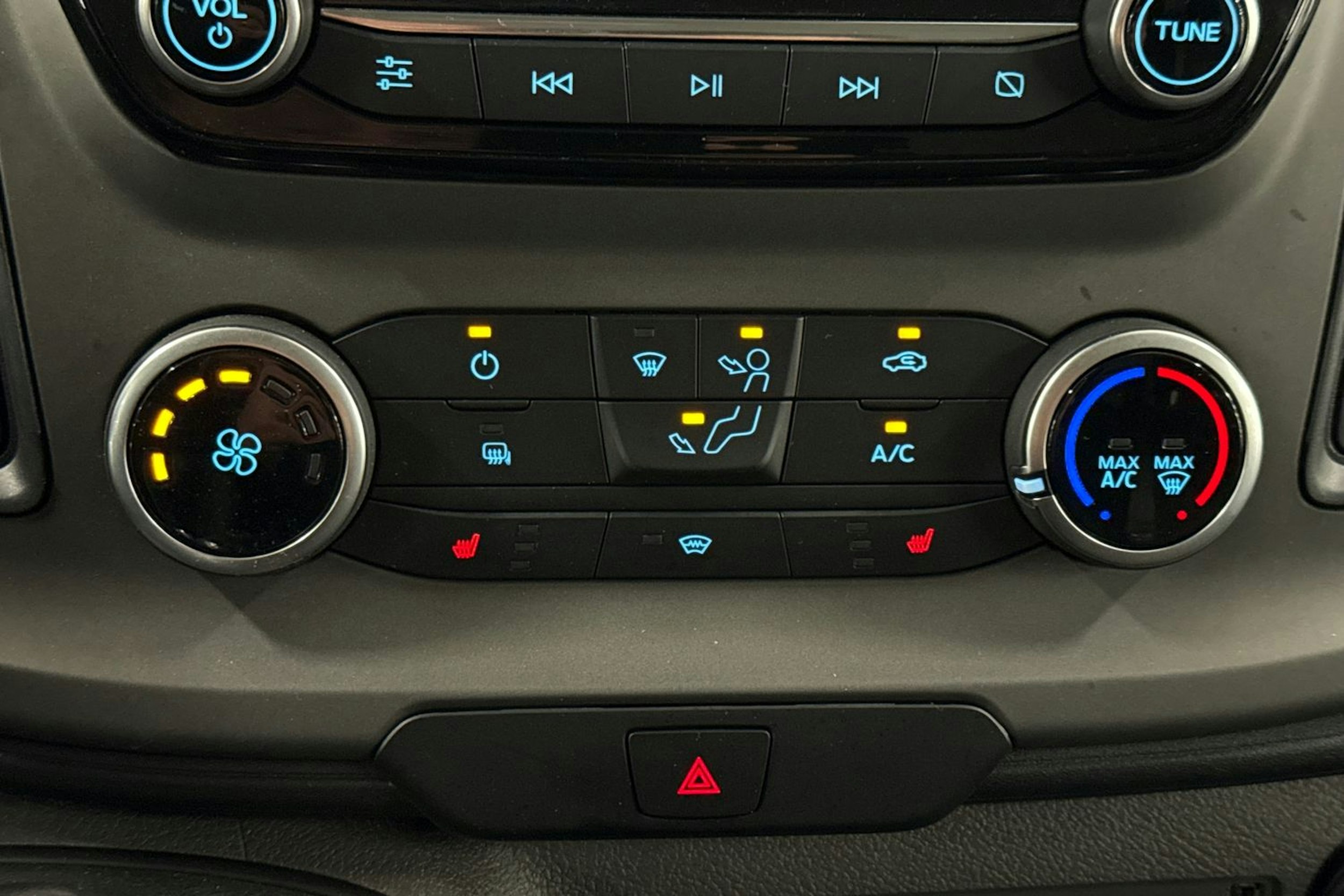 Valkoinen Ford Transit Custom 2022 kuva 22.