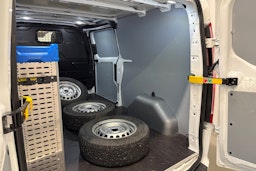valkoinen Ford Transit Custom 2022 kuva 22.
