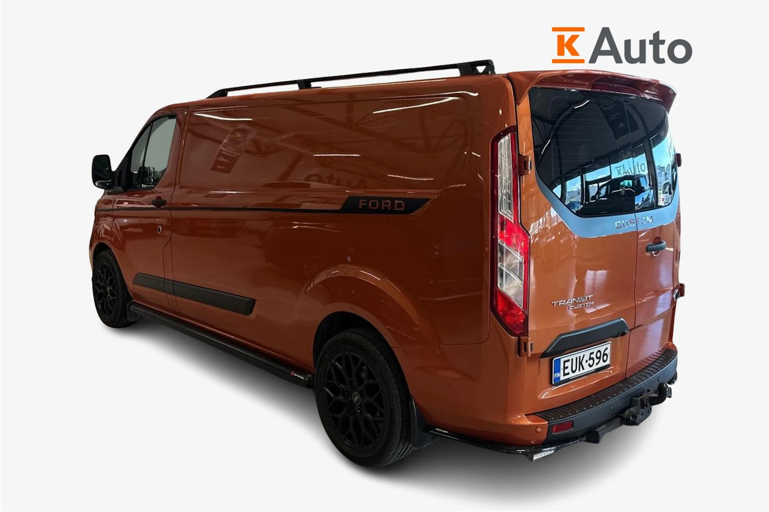 oranssi Ford Transit Custom 2022 kuva 2.