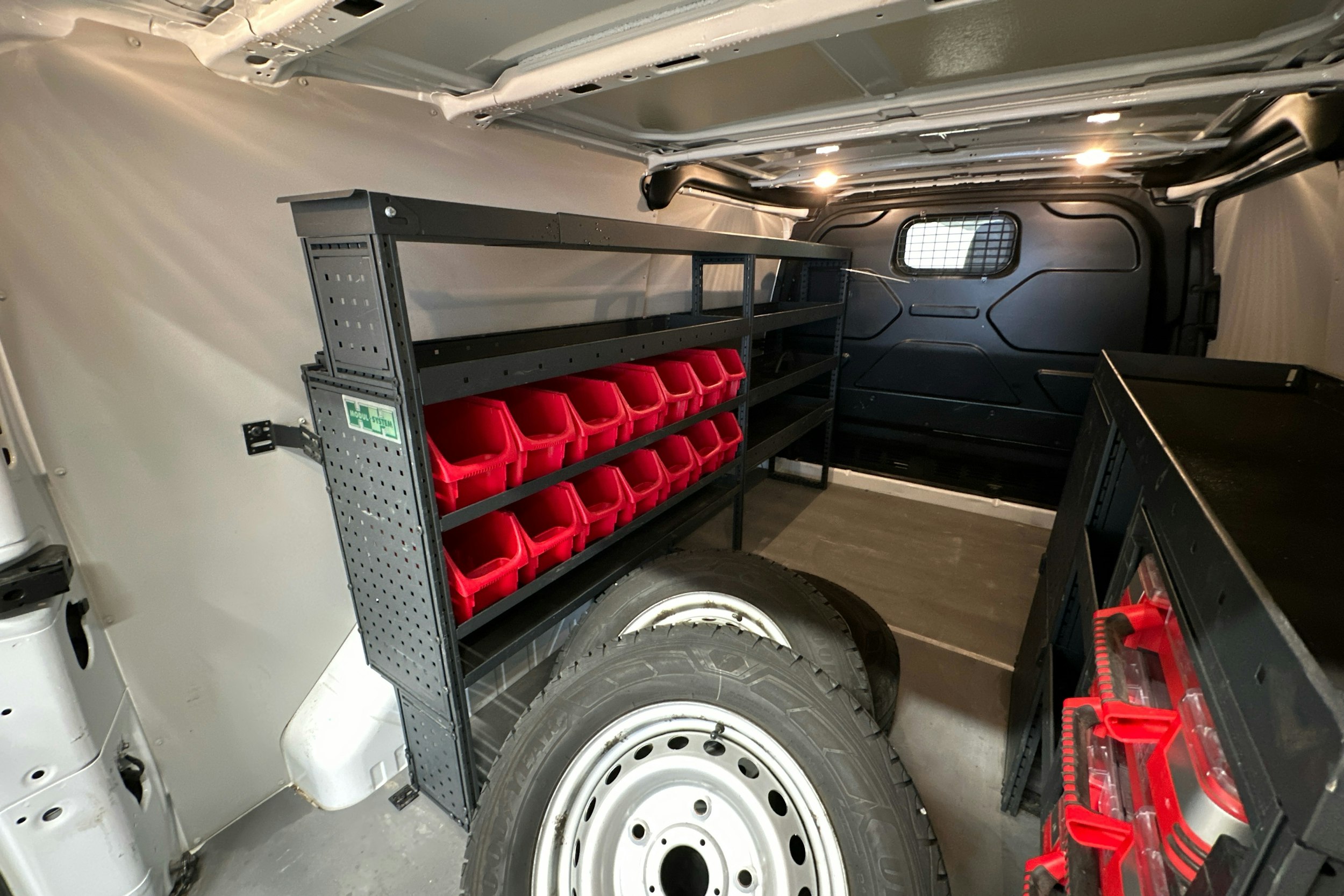 valkoinen Ford Transit Custom 2022 kuva 15.
