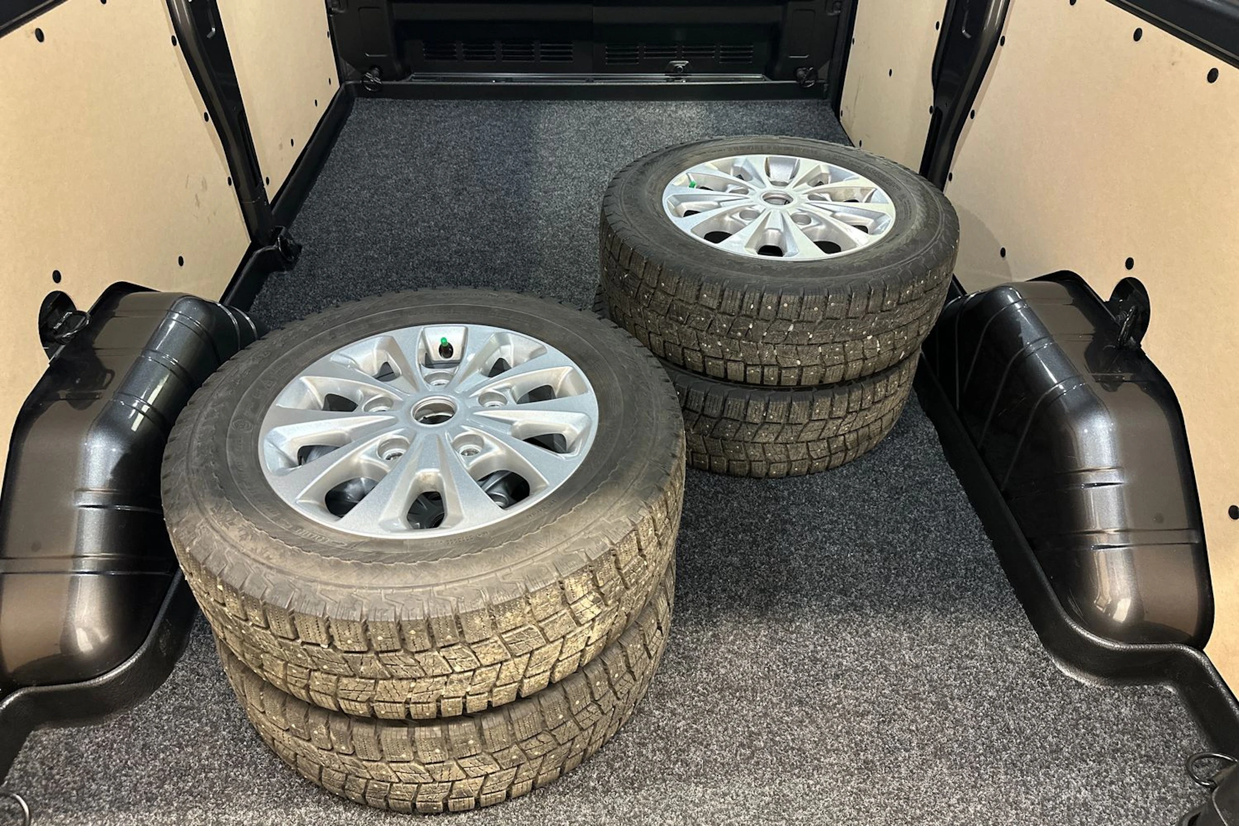 harmaa Ford Transit Custom 2022 kuva 29.
