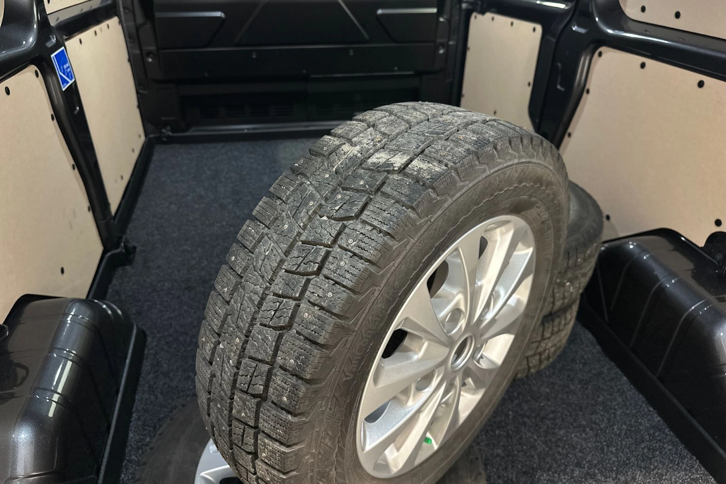 harmaa Ford Transit Custom 2022 kuva 31.