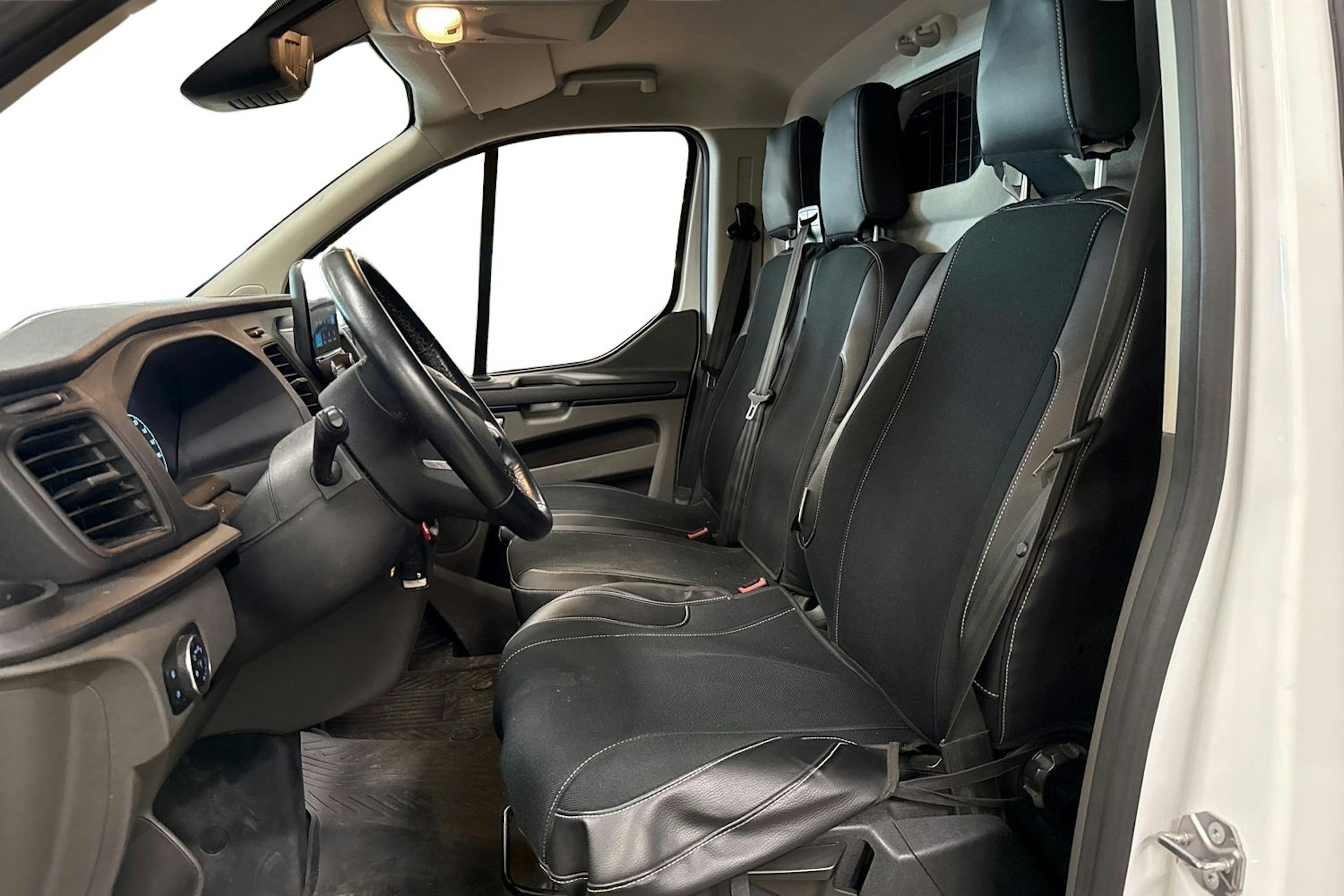 valkoinen Ford Transit Custom 2022 kuva 3.