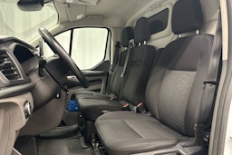 valkoinen Ford Transit Custom 2022 kuva 14.