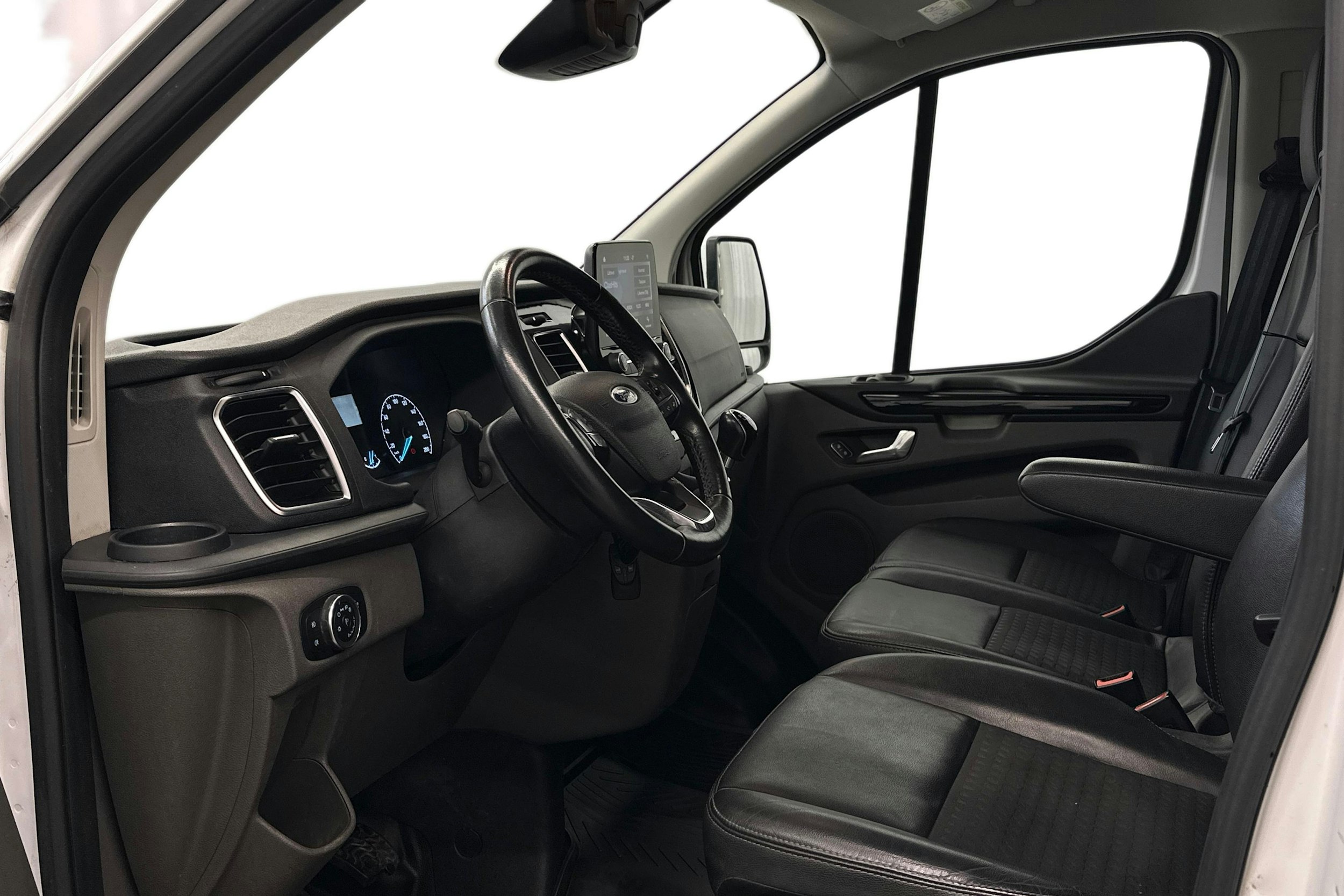 valkoinen Ford Transit Custom 2022 kuva 9.