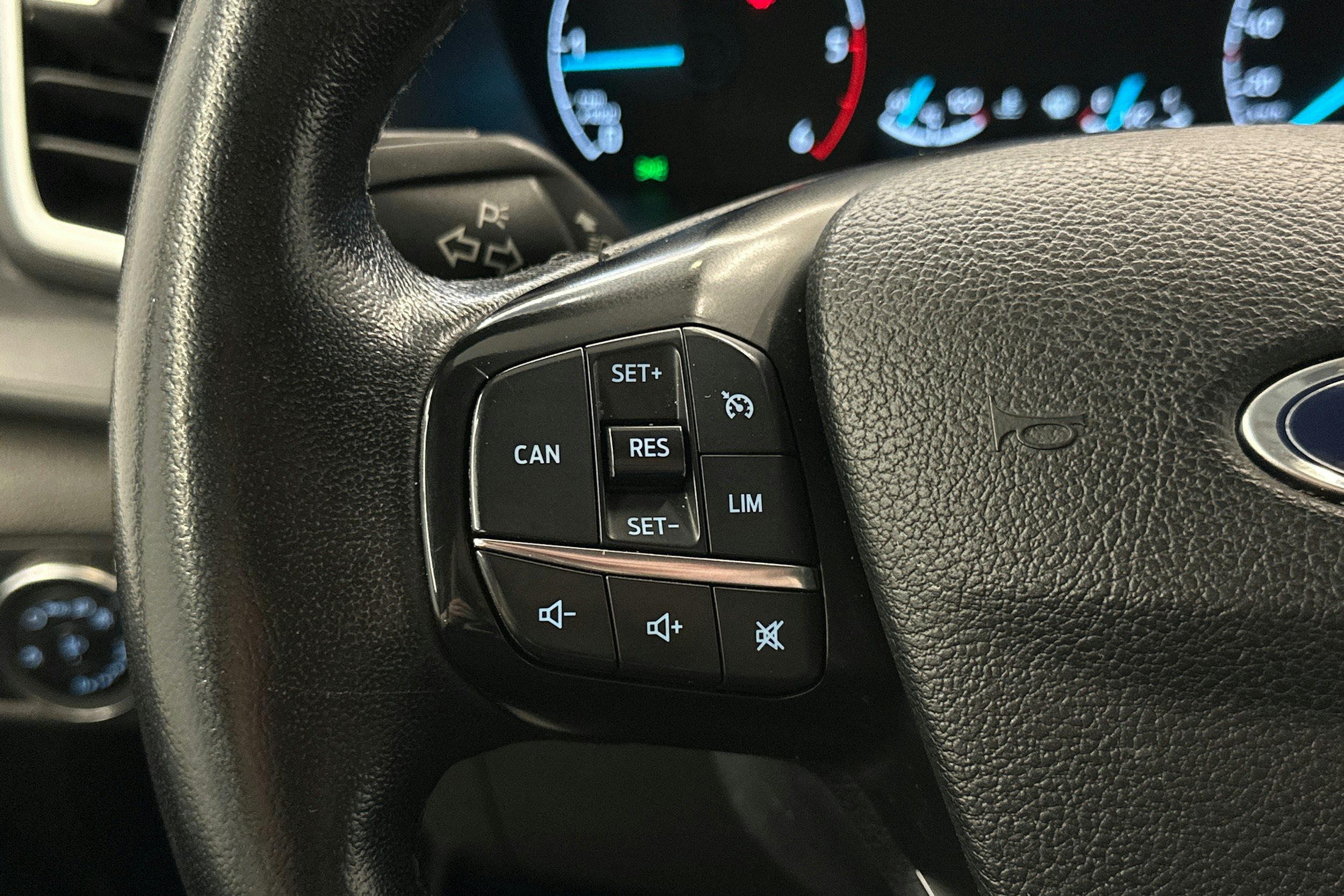 valkoinen Ford Transit Custom 2022 kuva 15.