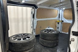 valkoinen Ford Transit Custom 2022 kuva 22.