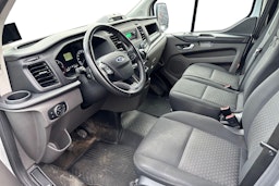 Valkoinen Ford Transit Custom 2023 kuva 3.