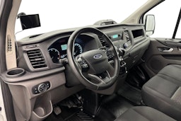 Valkoinen Ford Transit Custom 2023 kuva 7.