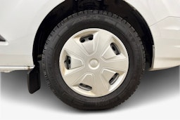 Valkoinen Ford Transit Custom 2023 kuva 9.