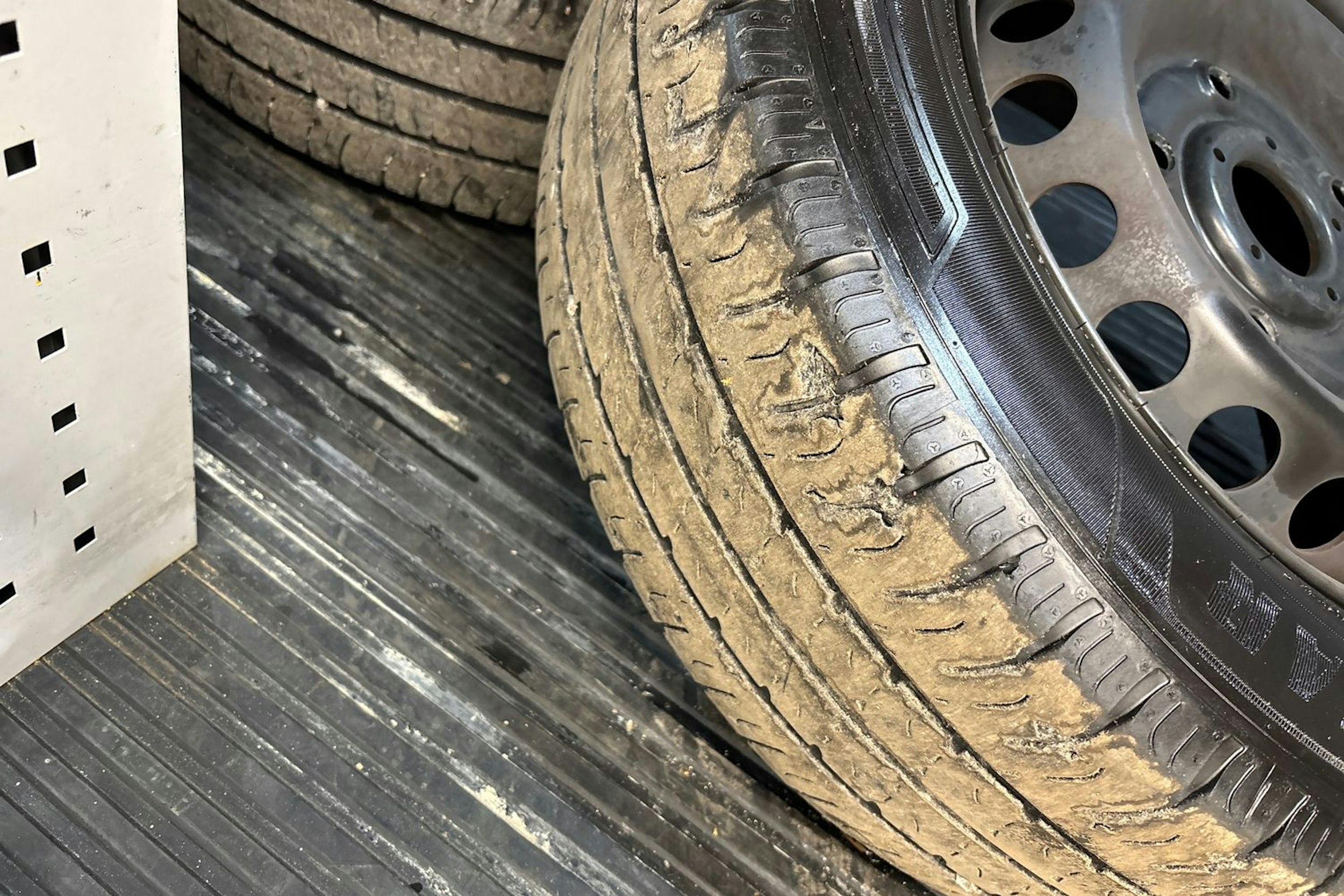 Valkoinen Ford Transit Custom 2023 kuva 10.