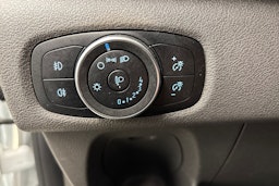 Valkoinen Ford Transit Custom 2023 kuva 14.