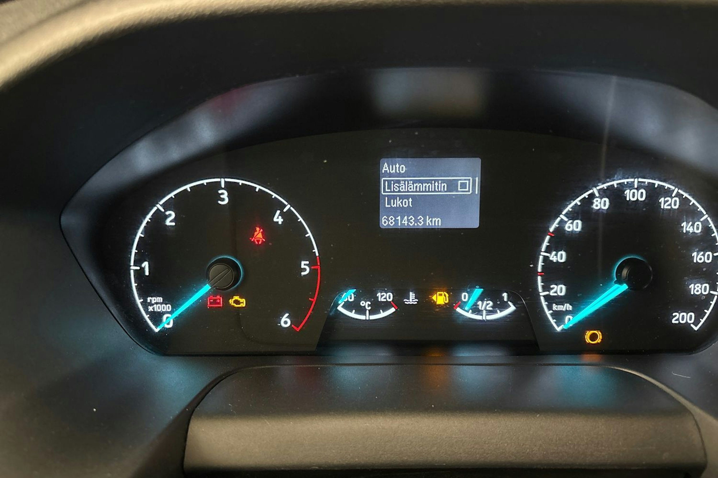 Valkoinen Ford Transit Custom 2023 kuva 23.