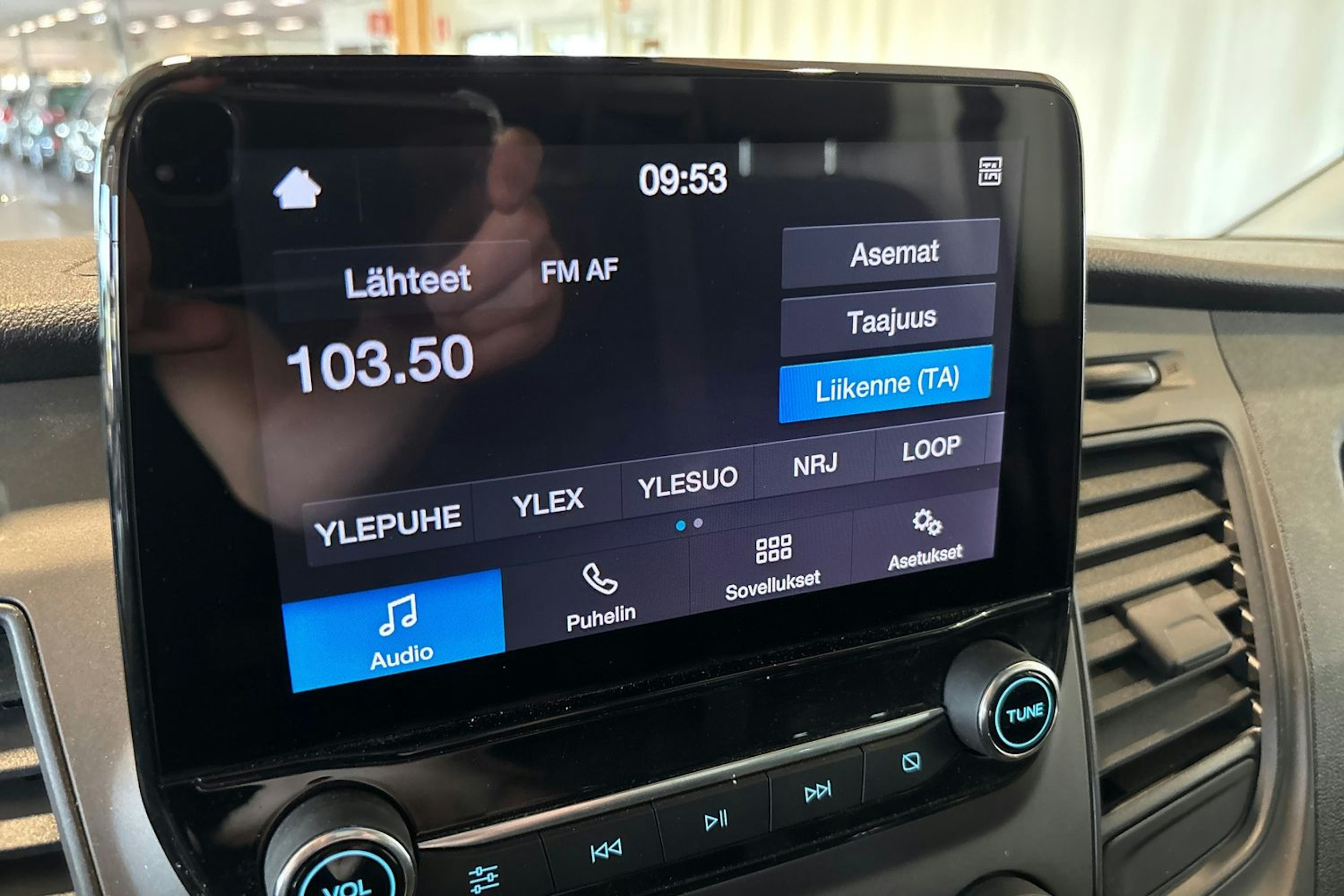 Harmaa Ford Transit Custom 2023 kuva 18.