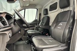valkoinen Ford Transit Custom 2023 kuva 15.