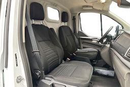 valkoinen Ford Transit Custom 2023 kuva 11.