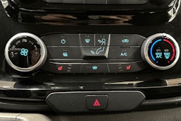 valkoinen Ford Transit Custom 2023 kuva 24.