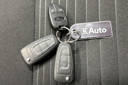 valkoinen Ford Transit Custom 2023 kuva 32.