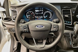 valkoinen Ford Transit Custom 2023 kuva 17.