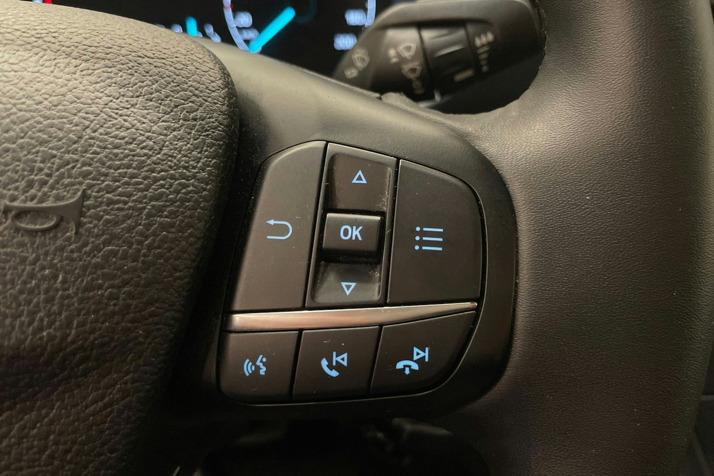 valkoinen Ford Transit Custom 2023 kuva 20.