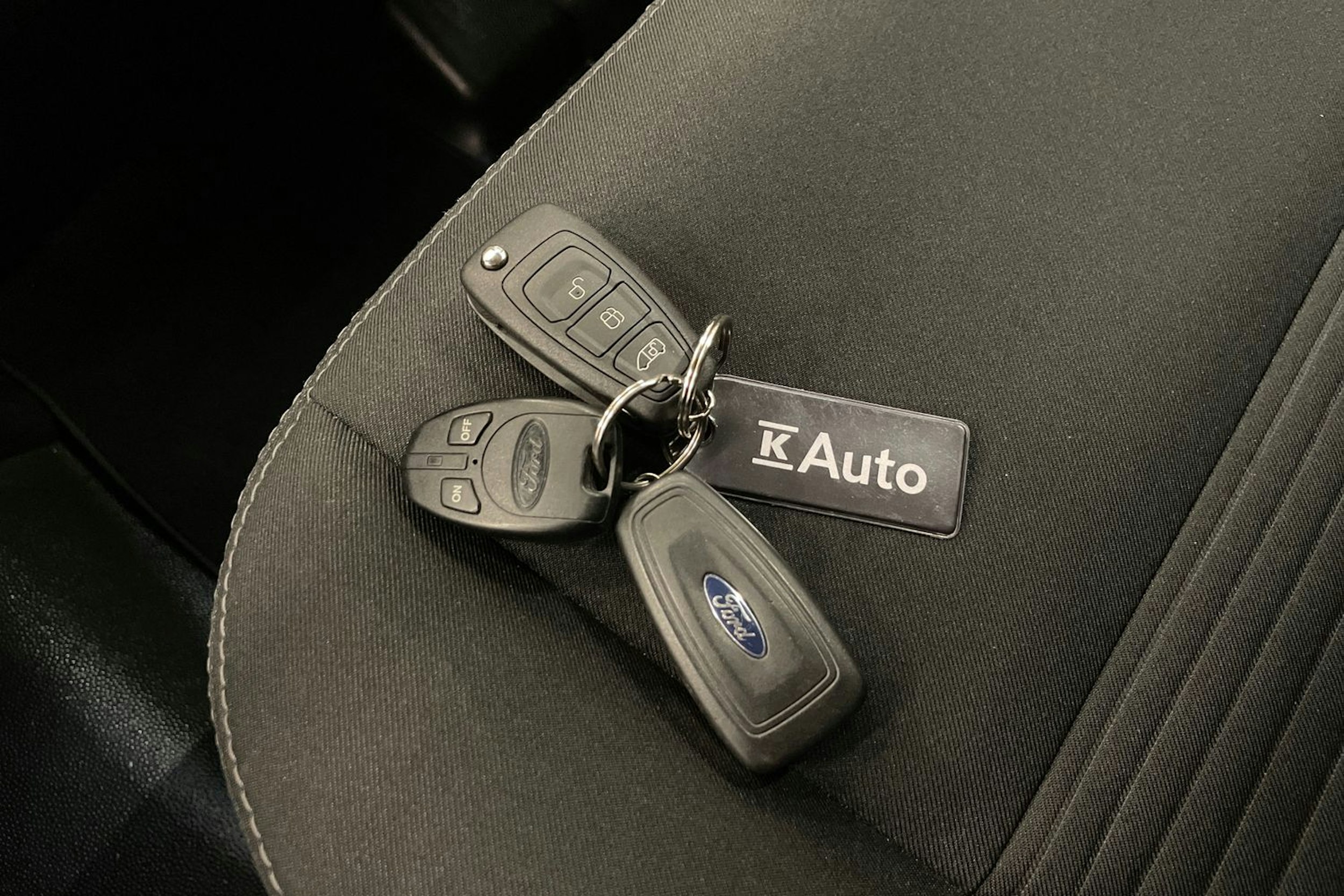 valkoinen Ford Transit Custom 2023 kuva 28.