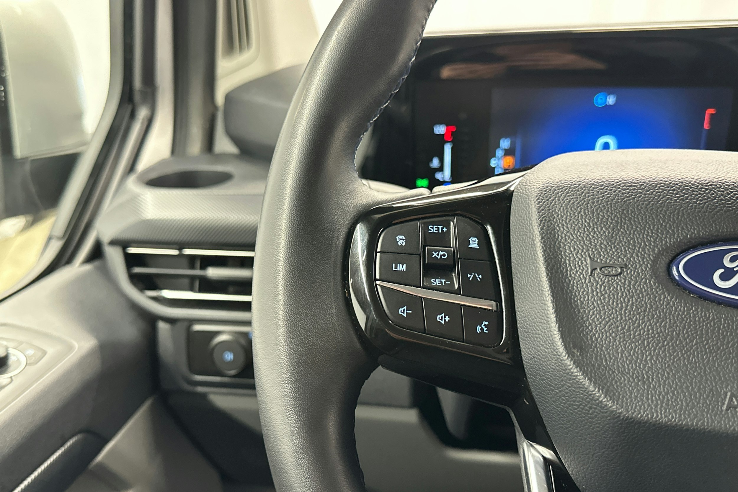 harmaa Ford Transit Custom 2023 kuva 20.