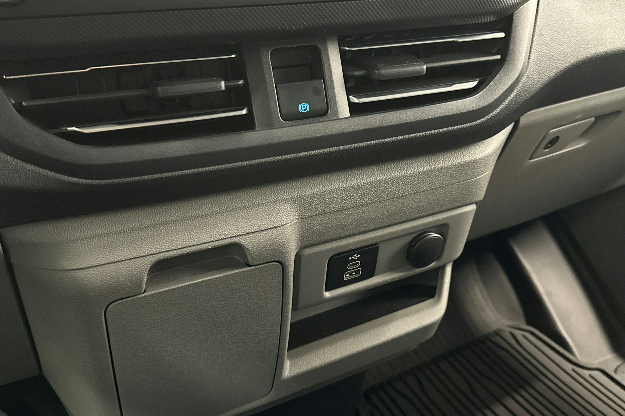 harmaa Ford Transit Custom 2023 kuva 30.