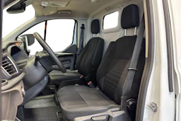 valkoinen Ford Transit Custom 2023 kuva 8.
