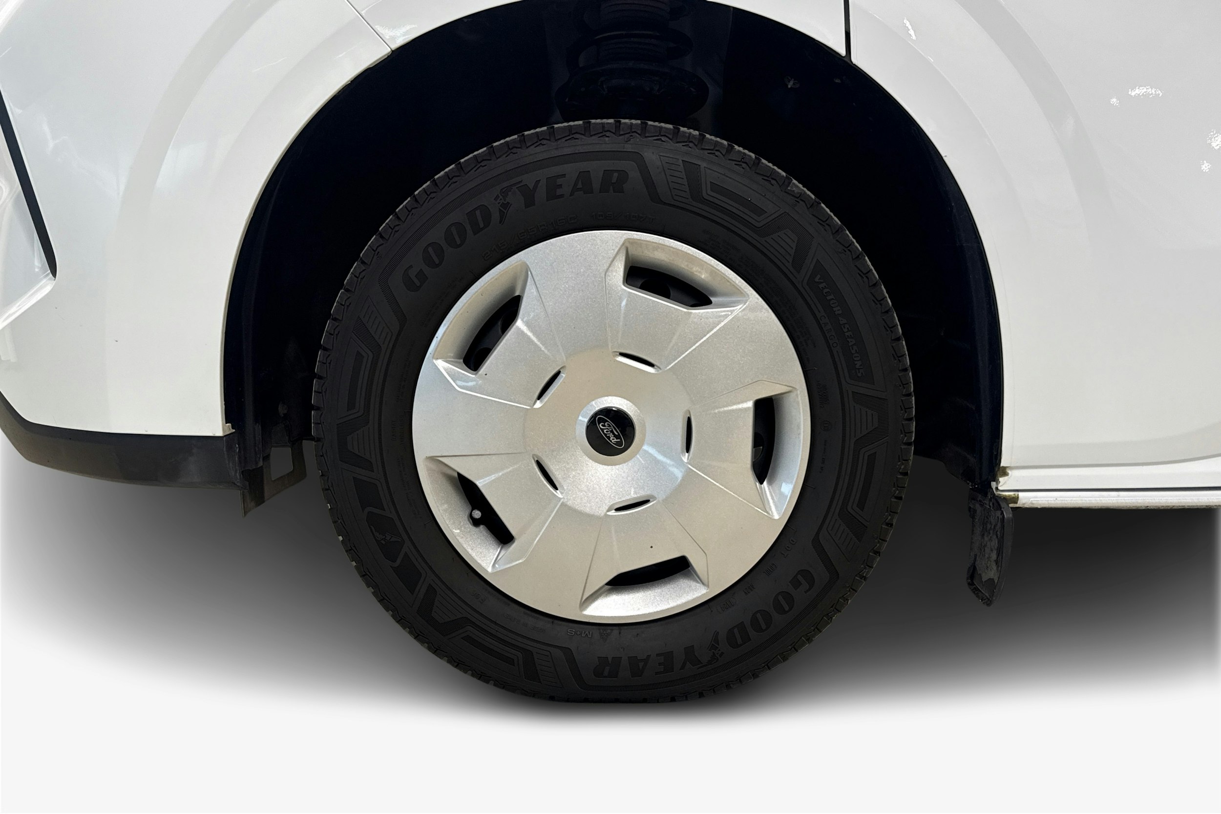 valkoinen Ford Transit Custom 2024 kuva 12.