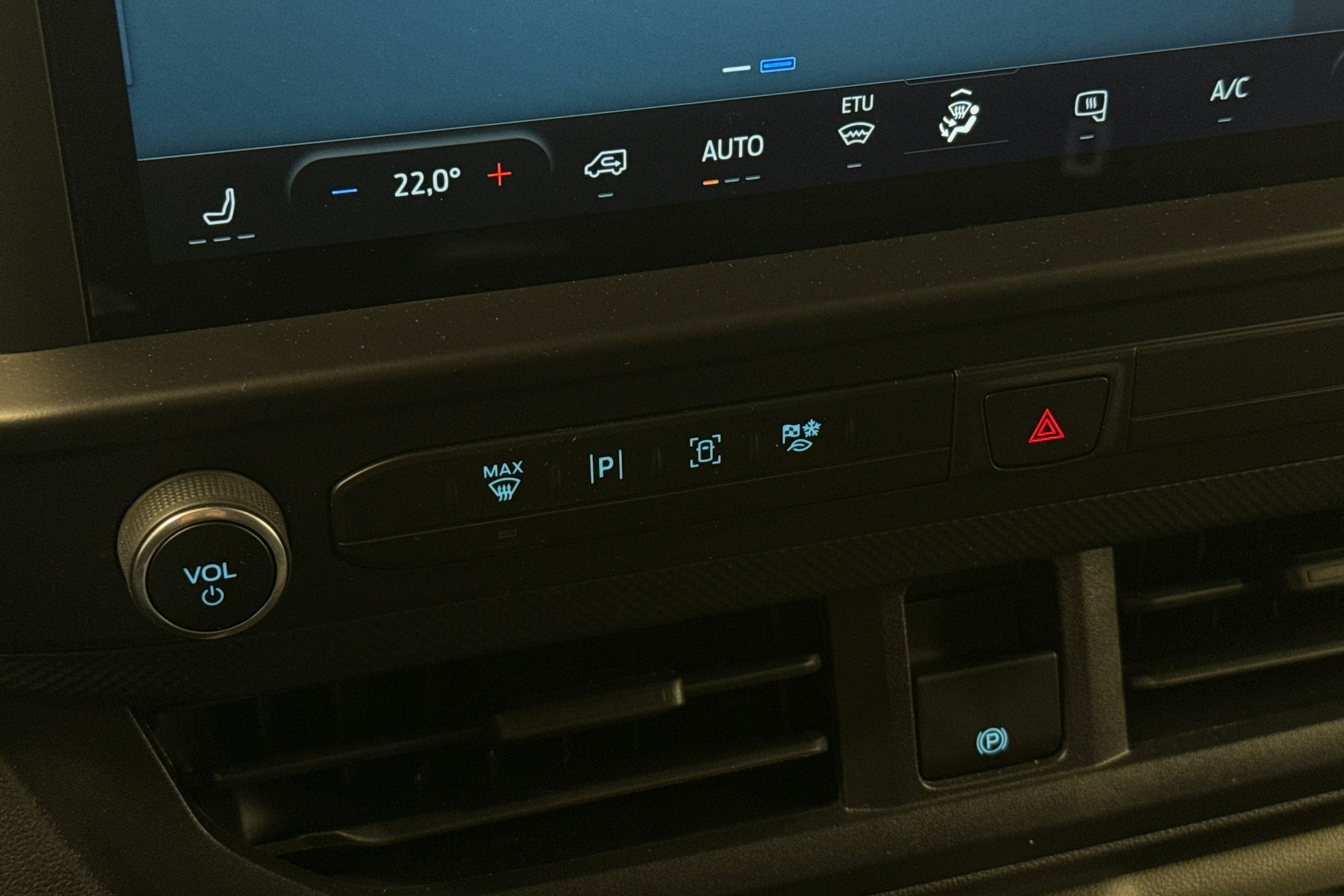 valkoinen Ford Transit Custom 2024 kuva 21.