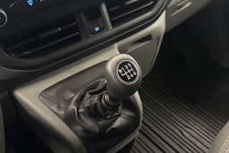 valkoinen Ford Transit Custom 2024 kuva 22.