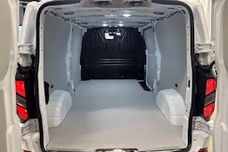 valkoinen Ford Transit Custom 2024 kuva 23.