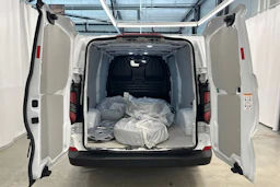 valkoinen Ford Transit Custom 2024 kuva 24.