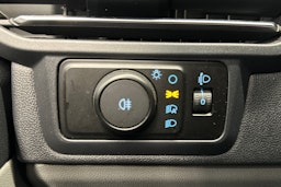 valkoinen Ford Transit Custom 2024 kuva 18.
