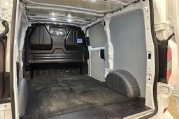 valkoinen Ford Transit Custom 2024 kuva 22.