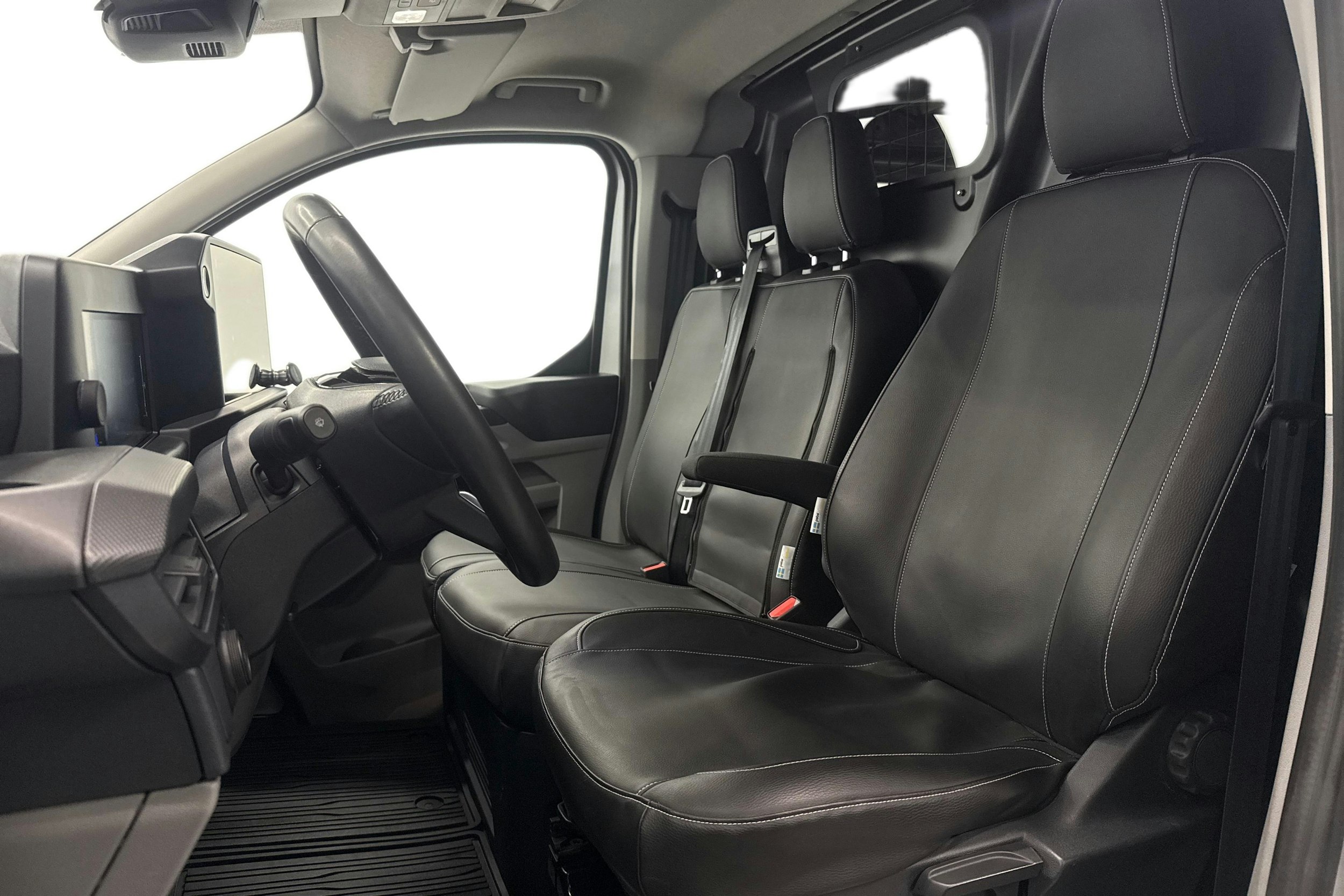 harmaa Ford Transit Custom 2024 kuva 11.