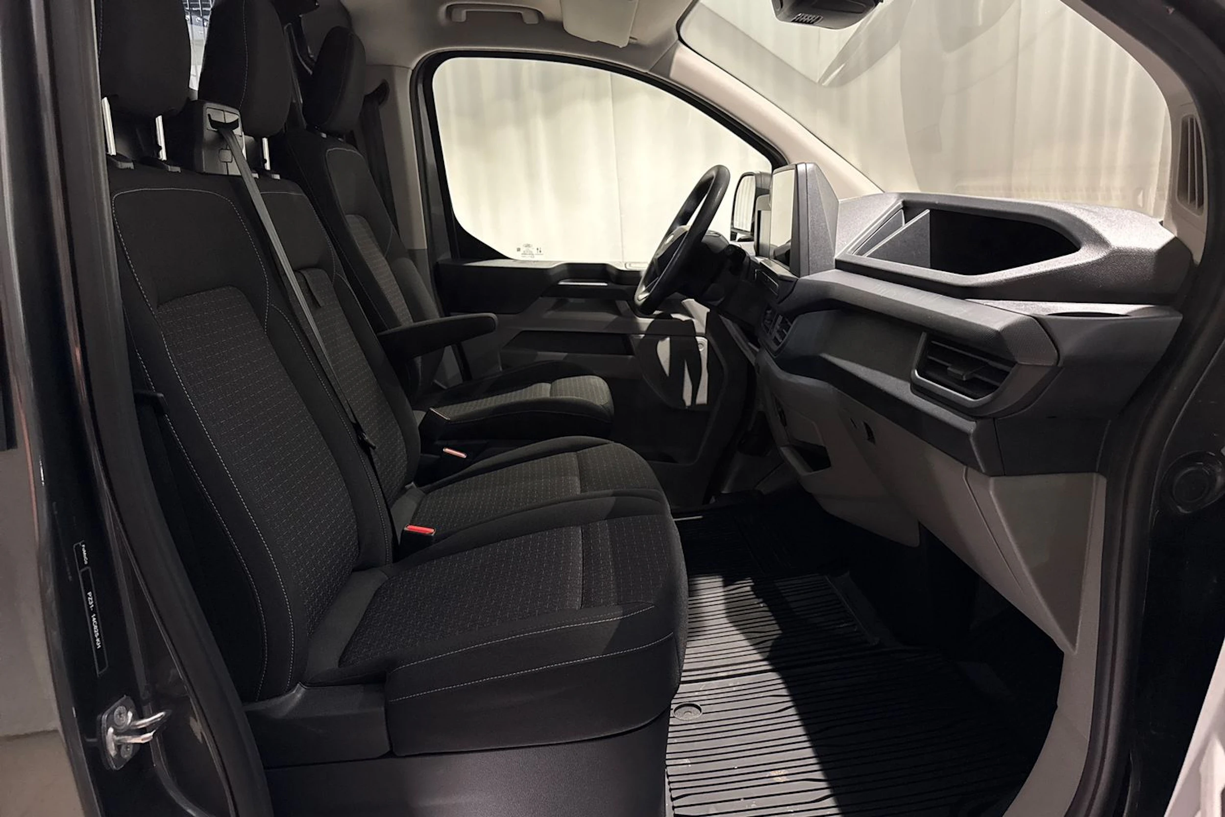 harmaa Ford Transit Custom 2024 kuva 17.