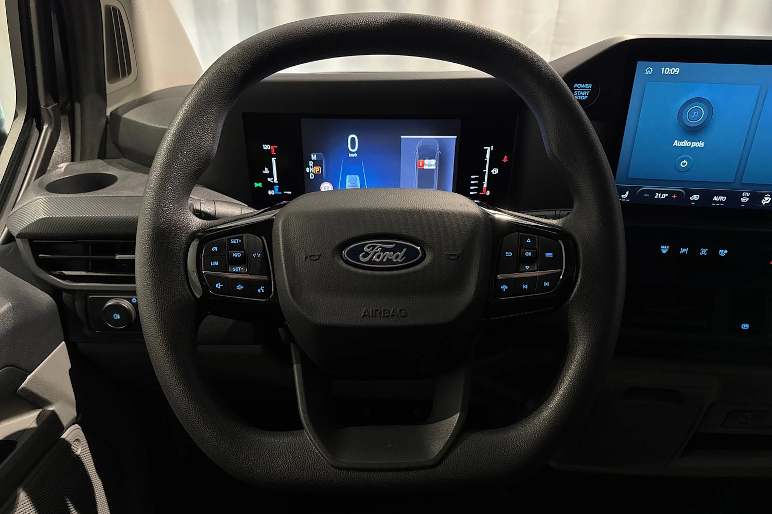 harmaa Ford Transit Custom 2024 kuva 19.