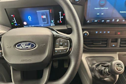 valkoinen Ford Transit Custom 2024 kuva 12.