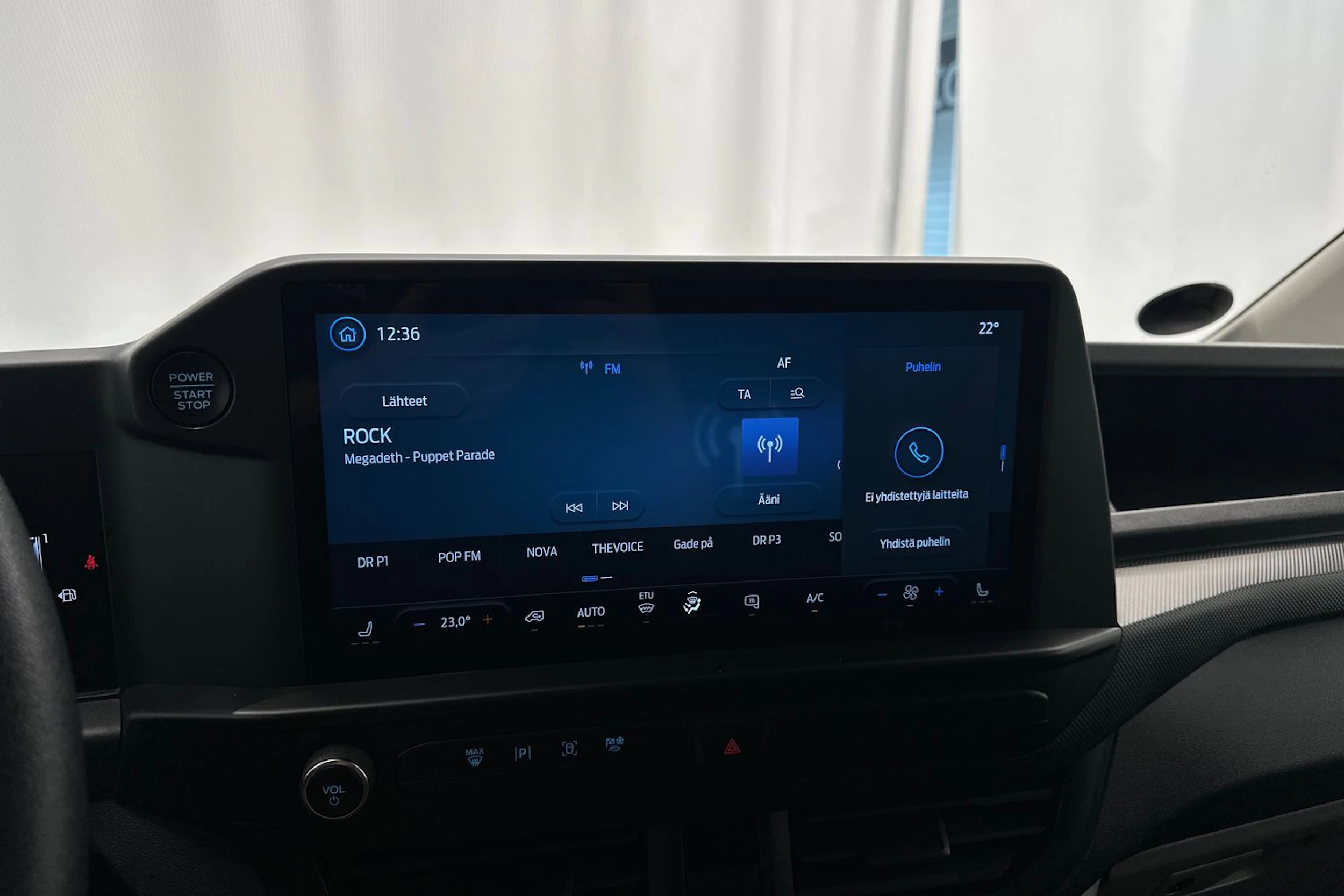 valkoinen Ford Transit Custom 2024 kuva 16.