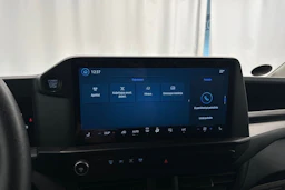 valkoinen Ford Transit Custom 2024 kuva 18.